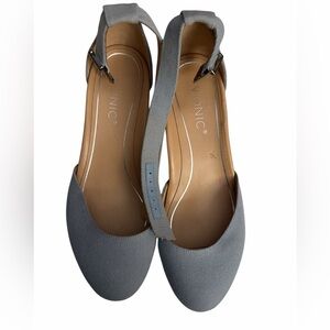 VIONIC Amy Espadrille Wedge Sandals Womens Size 8.5 Blue Canvas